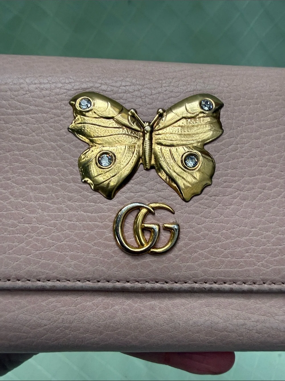 Gucci Pinkish Cream Leather Continental Wallet with Gold Butterfly Box Included - Picture 3 of 13